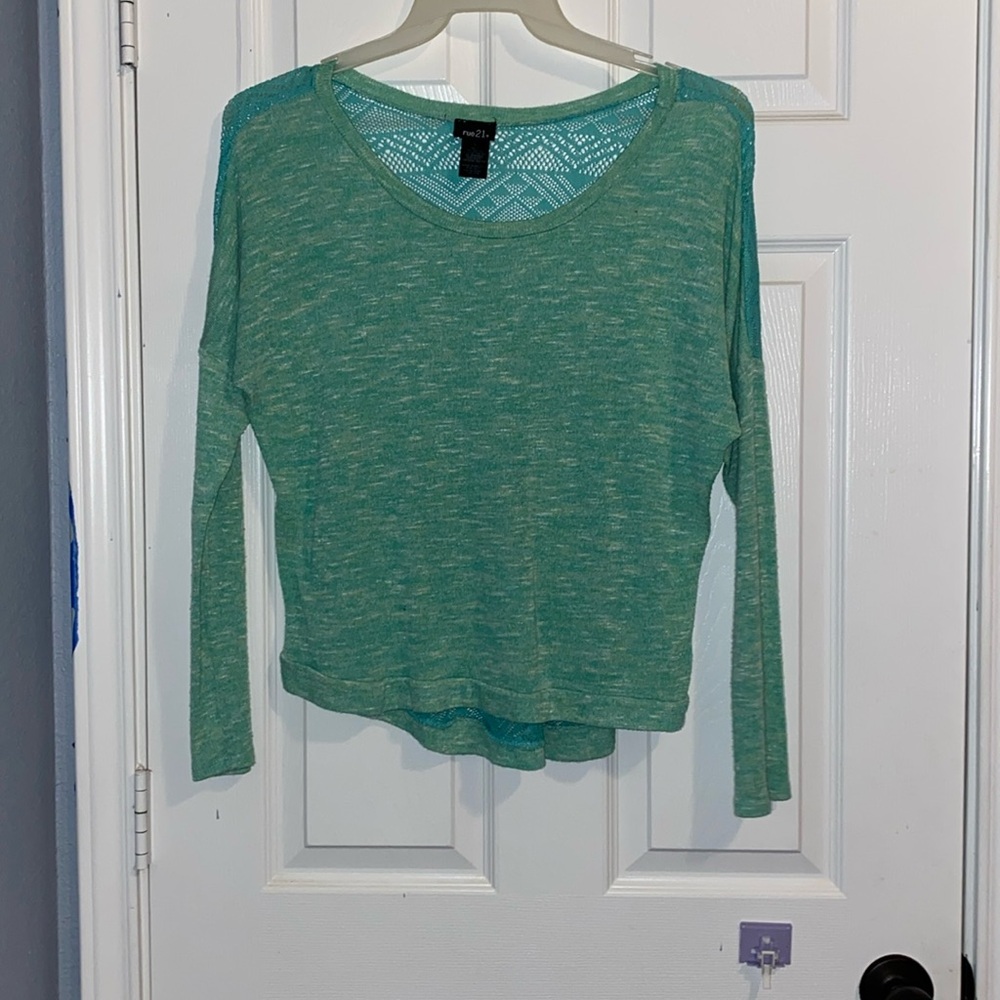 Large top